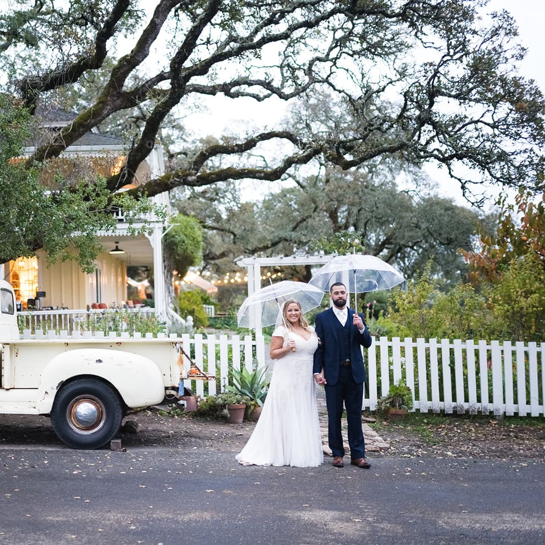 Sonoma County wedding couple
