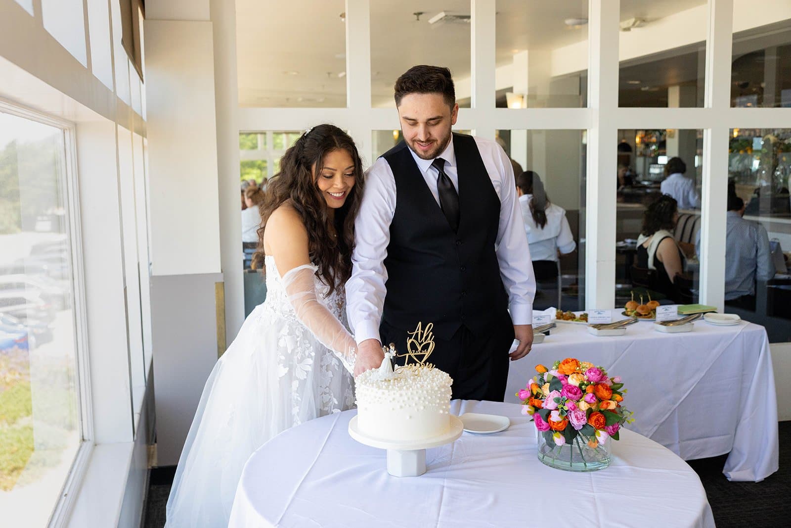 Cakes & Desserts, micro wedding vendor in San Francisco