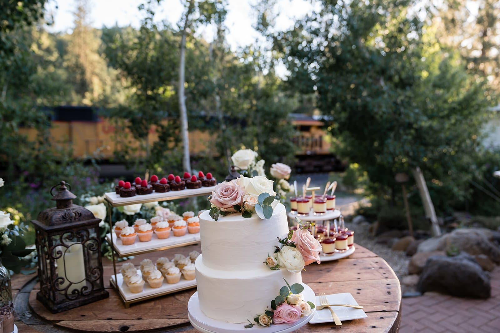 Gray's Flower Garden (TMH Vendor) — hero photo