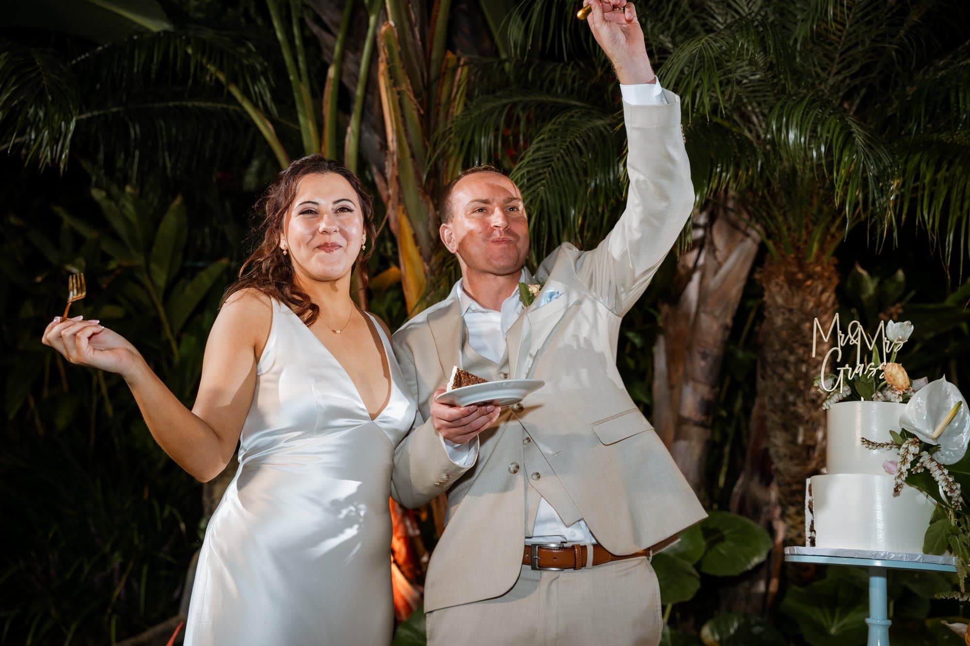 Cakes & Desserts, micro wedding vendor in California