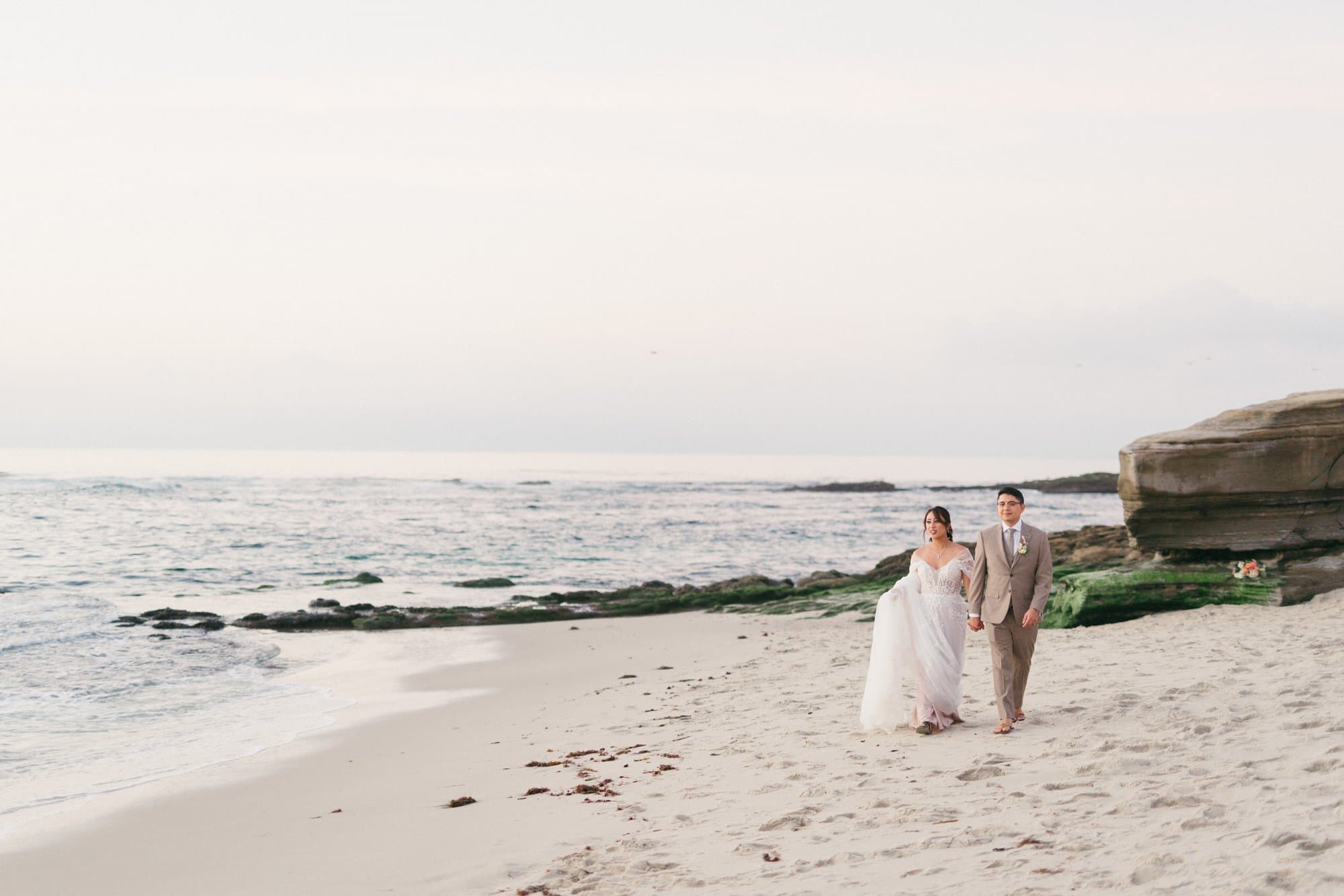 A real California micro wedding by Our Little Wedding