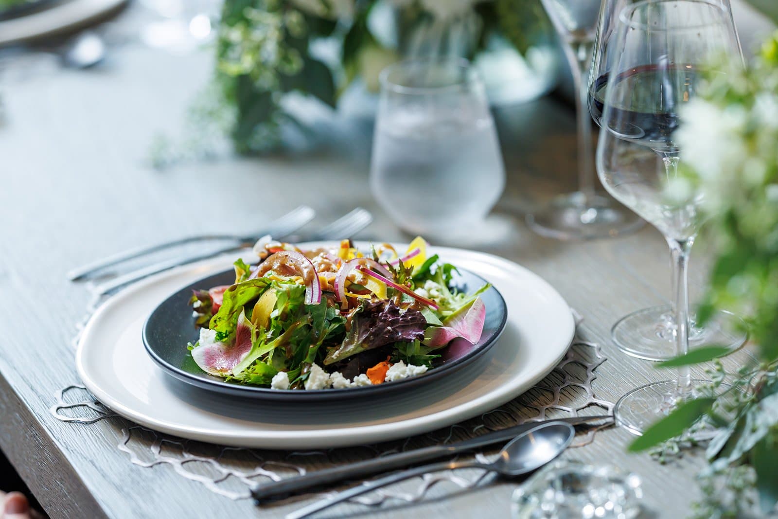 A real micro wedding dinner by Our Little Wedding