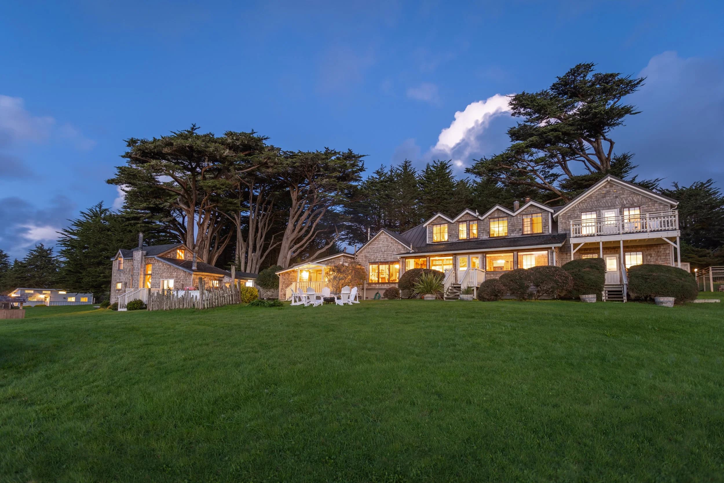 Venues, micro wedding vendor in Other California