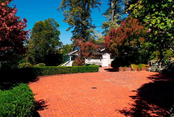 Landmarks Art and Garden Center — hero photo